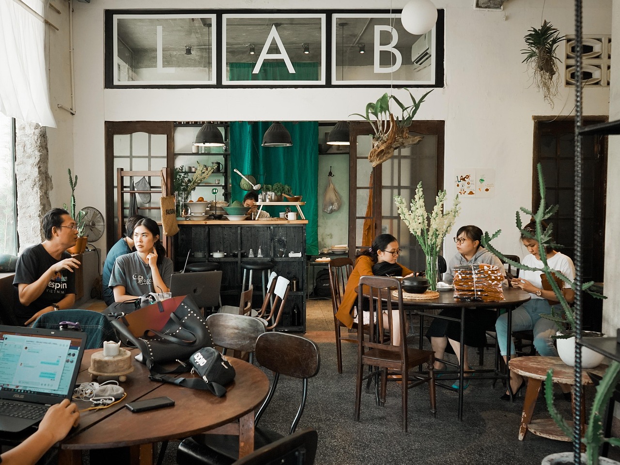 分发实名账号：代理注册深圳公司程序